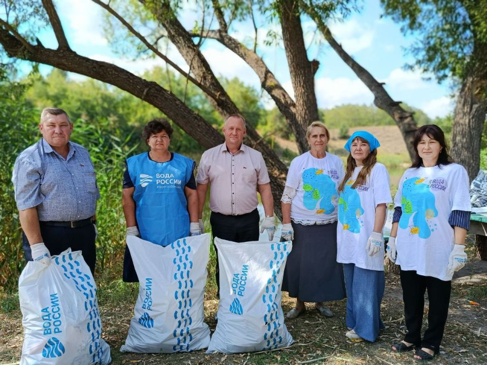 Жители Новоайдарского округа внесли свой вклад в чистоту родного края Жители Новоайдарского округа внесли свой вклад в чистоту родного края