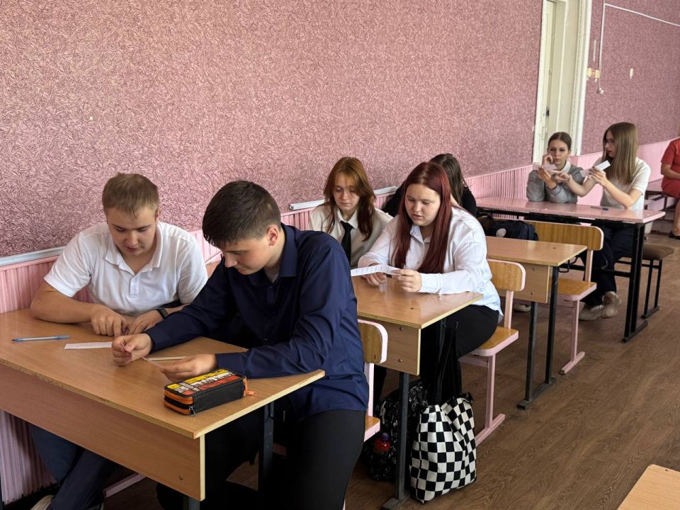 В Лутугино прошло профориентационное мероприятие для учащихся Лутугинская средняя школа № 2 В Лутугино прошло профориентационное мероприятие для учащихся Лутугинская средняя школа № 2