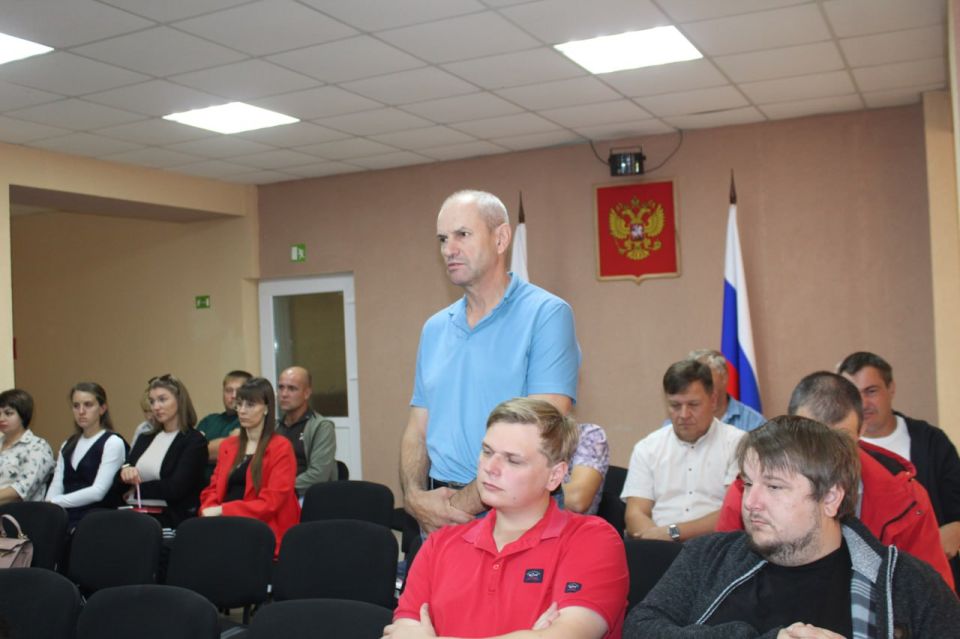 Виталий Коваленко: Сегодня провел еженедельное аппаратное совещание с начальниками структурных подразделений администрации, руководителями предприятий, учреждений и организаций Беловодского муниципального округа Виталий Коваленко: Сегодня провел еженедельное аппаратное совещание с начальниками структурных подразделений администрации, руководителями предприятий, учреждений и организаций Беловодского муниципального округа