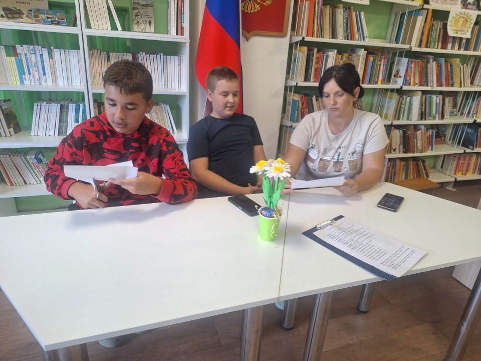 В рамках Международного дня Мира в библиотеках Меловского муниципального округа, прошли мероприятия, направленные на развитие творческих способностей детей, формирование у них чувства ответственности за сохранение мира на... В рамках Международного дня Мира в библиотеках Меловского муниципального округа, прошли мероприятия, направленные на развитие творческих способностей детей, формирование у них чувства ответственности за сохранение мира на...