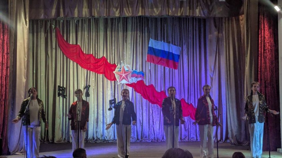 В Успенском городском доме культуры прошел творческий отчет коллективов художественной самодеятельности В Успенском городском доме культуры прошел творческий отчет коллективов художественной самодеятельности