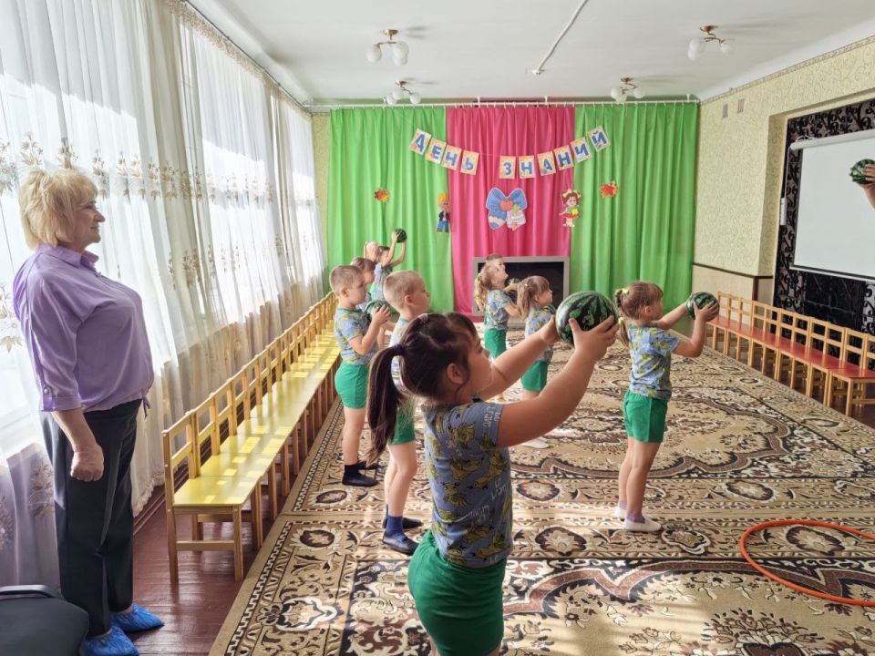 В рамках партпроекта «Здоровое будущее» Координатор Татьяна Пономарева совместно с муниципальным депутатом Еленой Сычевой посетили ГБУ Дошкольного образования ЛНР Станично-Луганский ясли-сад «Сказка» В рамках партпроекта «Здоровое будущее» Координатор Татьяна Пономарева совместно с муниципальным депутатом Еленой Сычевой посетили ГБУ Дошкольного образования ЛНР Станично-Луганский ясли-сад «Сказка»