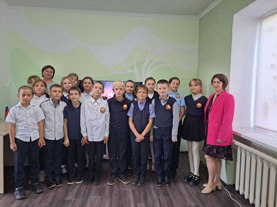 Для юных лутугинцев провели эколекцию ко Всемирному дню журавлей Для юных лутугинцев провели эколекцию ко Всемирному дню журавлей