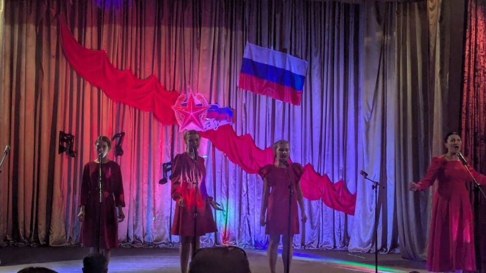 В Успенском городском доме культуры прошел творческий отчет коллективов художественной самодеятельности В Успенском городском доме культуры прошел творческий отчет коллективов художественной самодеятельности