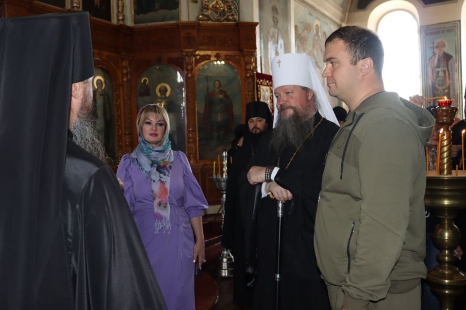 Наталия Жулинская: Впервые стахановскую землю посетил Митрополит Омский и Прииртышский Дионисий Наталия Жулинская: Впервые стахановскую землю посетил Митрополит Омский и Прииртышский Дионисий