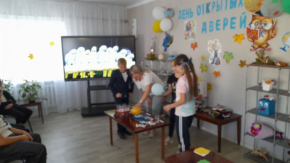 Сегодня Ровеньковский детский центр научно-технического творчества распахнул двери в новый 2025-2026 учебный год Сегодня Ровеньковский детский центр научно-технического творчества распахнул двери в новый 2025-2026 учебный год