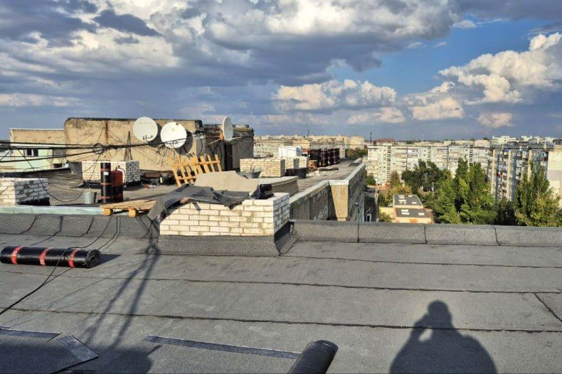 В доме №25 идут аналогичные работы В доме №25 идут аналогичные работы