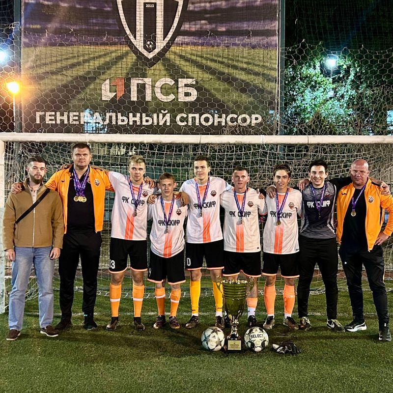 Буревестники, скучали?. Пока у команды небольшой перерыв, наши тигры не теряют времени зря! В составе команды «Скиф» они взяли чемпионат ЛНР 8х8! Вот эти мужчины, заслужившие ваши громкие овации: Тренер — Александр Туленцов ... Буревестники, скучали?. Пока у команды небольшой перерыв, наши тигры не теряют времени зря! В составе команды «Скиф» они взяли чемпионат ЛНР 8х8! Вот эти мужчины, заслужившие ваши громкие овации: Тренер — Александр Туленцов ...