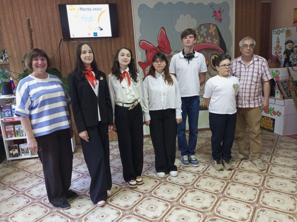 В Суходольске состоялся мастер-класс «Проба пера» В Суходольске состоялся мастер-класс «Проба пера»