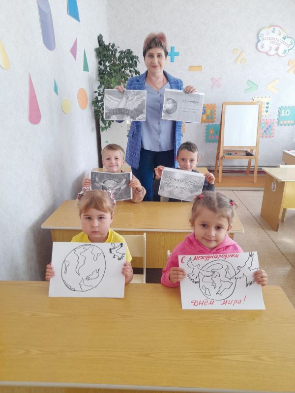 В рамках Международного дня Мира в библиотеках Меловского муниципального округа, прошли мероприятия, направленные на развитие творческих способностей детей, формирование у них чувства ответственности за сохранение мира на... В рамках Международного дня Мира в библиотеках Меловского муниципального округа, прошли мероприятия, направленные на развитие творческих способностей детей, формирование у них чувства ответственности за сохранение мира на...
