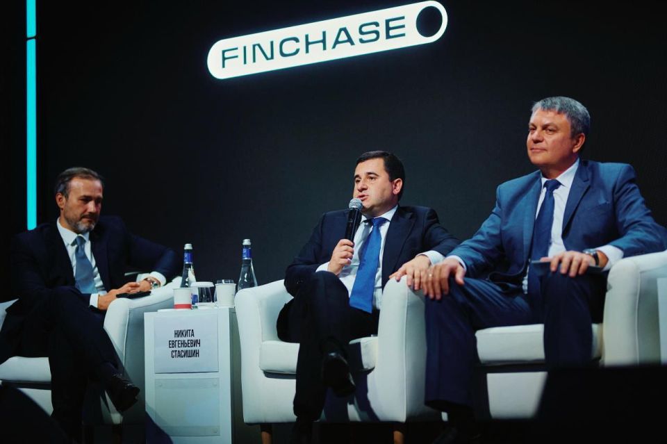 Леонид Пасечник: На конференции по развитию исторических территорий и Крыма особое внимание уделили жилищному строительству Леонид Пасечник: На конференции по развитию исторических территорий и Крыма особое внимание уделили жилищному строительству