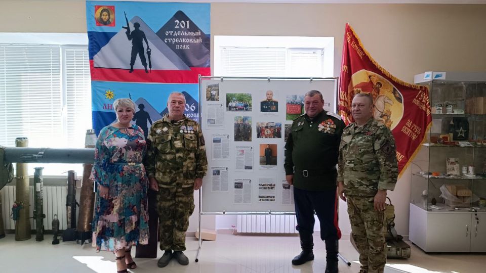 Регкоординатор проекта «Историческая память» Юрий Юров принял участие в открытии памятного знака Защитникам Донбасса Регкоординатор проекта «Историческая память» Юрий Юров принял участие в открытии памятного знака Защитникам Донбасса