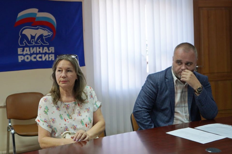 Андрей Сухачев: В ходе очередного приема совместно с представителями структурных подразделений Администрации и "Единой управляющей компании" рассмотрели шесть обращений граждан Андрей Сухачев: В ходе очередного приема совместно с представителями структурных подразделений Администрации и "Единой управляющей компании" рассмотрели шесть обращений граждан