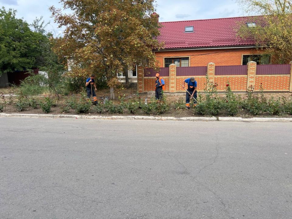 Сергей Козенко: В Краснодоне активно продолжаются работы по наведению порядка и благоустройству территорий в преддверии празднования 111-летия со дня основания города Сергей Козенко: В Краснодоне активно продолжаются работы по наведению порядка и благоустройству территорий в преддверии празднования 111-летия со дня основания города