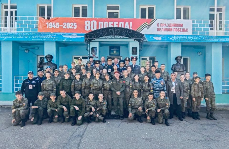 Ветераны боевых действий транспортной полиции Прибайкалья приняли участие в форуме «Двадцать лет спустя. Звездный десант» Ветераны боевых действий транспортной полиции Прибайкалья приняли участие в форуме «Двадцать лет спустя. Звездный десант»