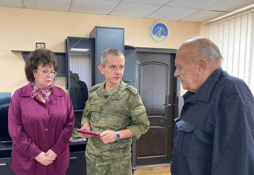 Марина Филиппова: Указом Президента Российской Федерации Владимира Путина за проявленное мужество и самоотверженность в ходе выполнения боевых задач в зоне Специальной военной операции, Денис Владимирович Початовский был... Марина Филиппова: Указом Президента Российской Федерации Владимира Путина за проявленное мужество и самоотверженность в ходе выполнения боевых задач в зоне Специальной военной операции, Денис Владимирович Початовский был...