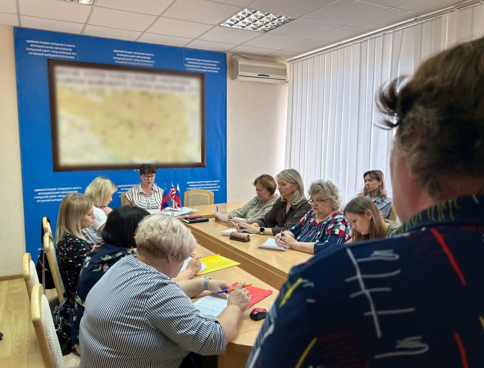 В Администрации Краснолучского городского округа прошло заседание комиссии по делам несовершеннолетних и защите их прав В Администрации Краснолучского городского округа прошло заседание комиссии по делам несовершеннолетних и защите их прав