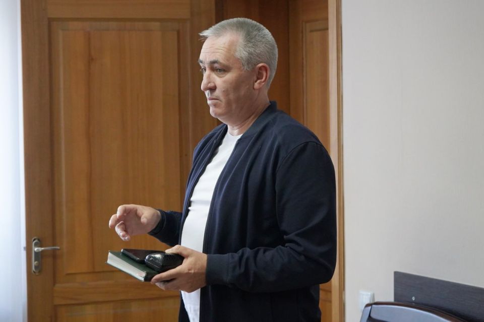 Андрей Сухачев: В ходе очередного приема совместно с представителями структурных подразделений Администрации и "Единой управляющей компании" рассмотрели шесть обращений граждан Андрей Сухачев: В ходе очередного приема совместно с представителями структурных подразделений Администрации и "Единой управляющей компании" рассмотрели шесть обращений граждан