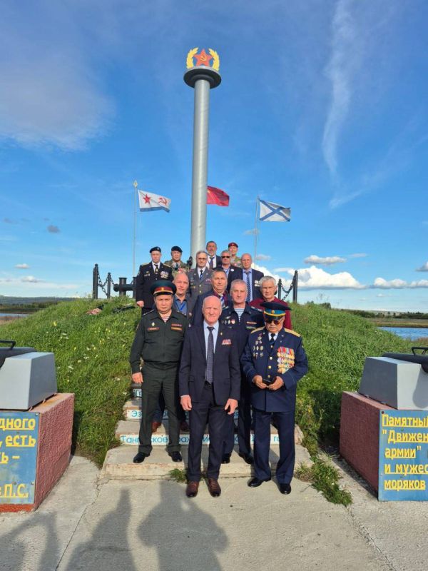 Ветераны боевых действий транспортной полиции Прибайкалья приняли участие в форуме «Двадцать лет спустя. Звездный десант» Ветераны боевых действий транспортной полиции Прибайкалья приняли участие в форуме «Двадцать лет спустя. Звездный десант»