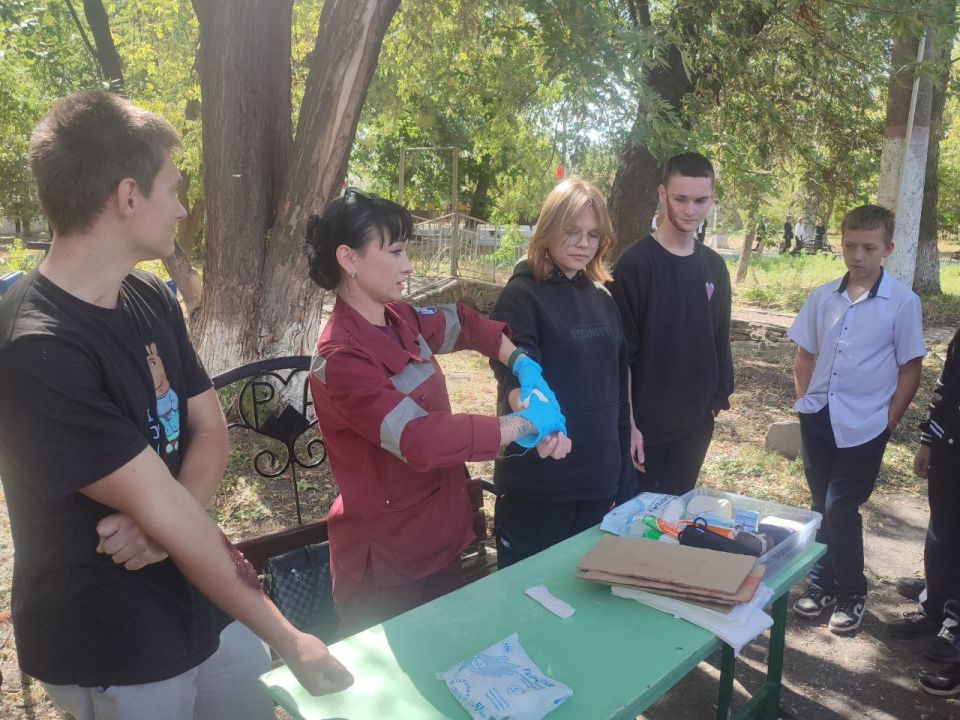 В Ровеньках состоялся мастер-класс по оказанию первой медицинской помощи В Ровеньках состоялся мастер-класс по оказанию первой медицинской помощи
