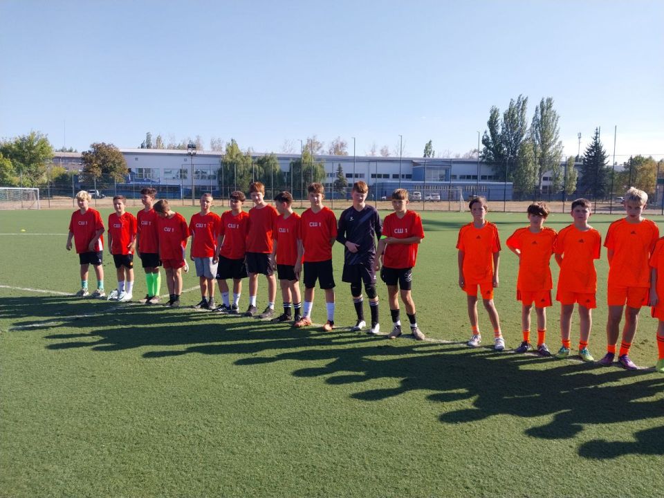 В Луганске прошел городской фестиваль футбола для детей В Луганске прошел городской фестиваль футбола для детей