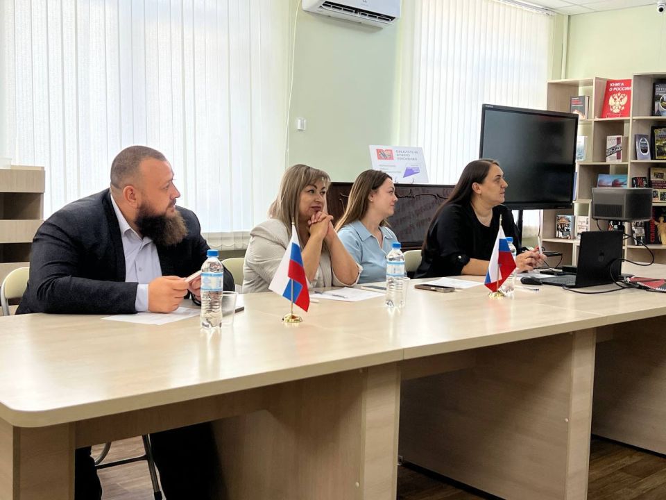В Антрацитовском муниципальном округе состоялся турнир дебатного клуба «Мнение молодежи», организованный Молодежным парламентом при Народном Совете ЛНР В Антрацитовском муниципальном округе состоялся турнир дебатного клуба «Мнение молодежи», организованный Молодежным парламентом при Народном Совете ЛНР