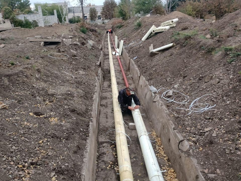 В инфекционной больнице города Ровеньки продолжаются работы по капитальному ремонту отопления В инфекционной больнице города Ровеньки продолжаются работы по капитальному ремонту отопления