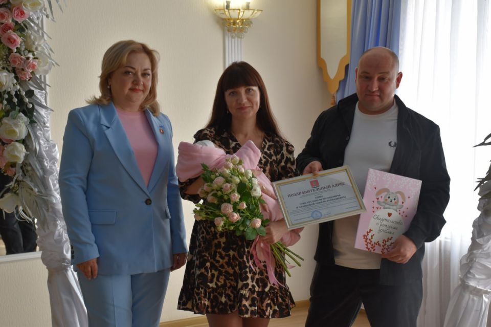 Светлана Гребенькова: Дети – будущее Алчевска. Сегодняшний день ознаменовался трогательным событием Светлана Гребенькова: Дети – будущее Алчевска. Сегодняшний день ознаменовался трогательным событием