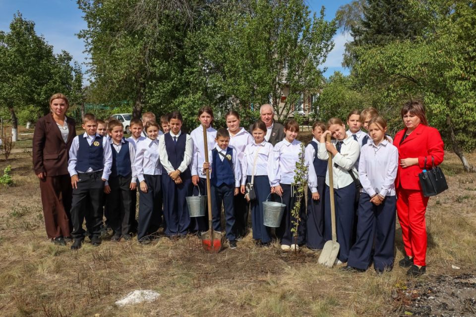 На базе мемориального комплекса на реке Миус продолжается цикл патриотических мероприятий На базе мемориального комплекса на реке Миус продолжается цикл патриотических мероприятий