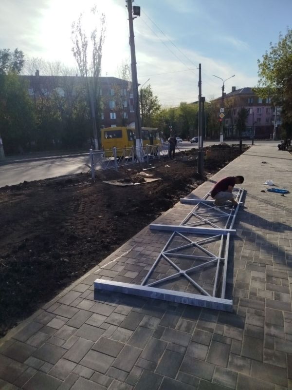 Светлана Гребенькова: Последние штрихи к облику обновлённой площади Светлана Гребенькова: Последние штрихи к облику обновлённой площади