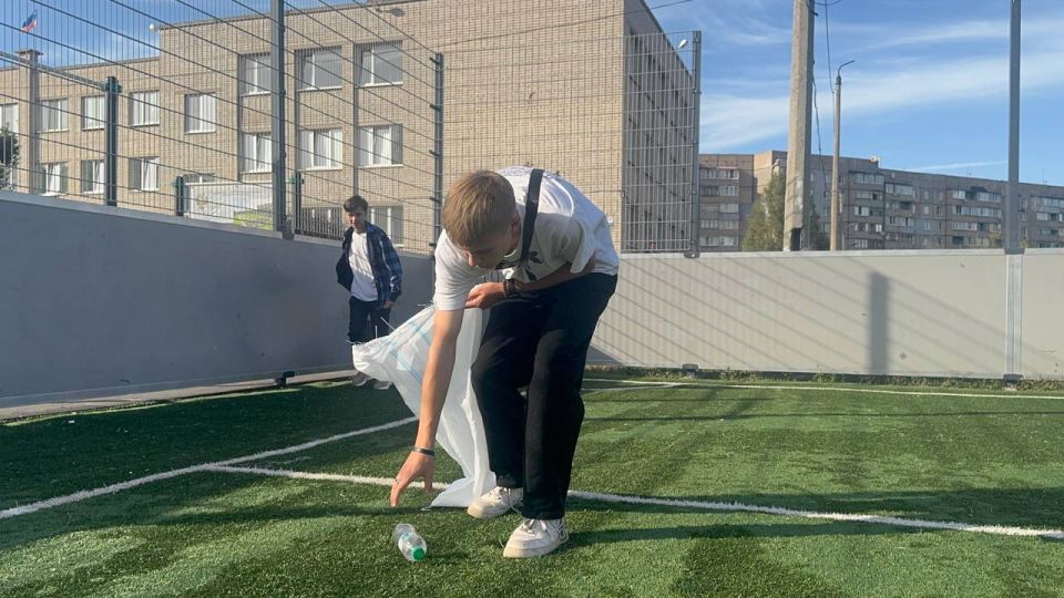 С днем рождения, Алчевск!. В преддверии празднования 130-летия города Алчевск по инициативе Главы города Светланы Гребеньковой, на территории физкультурно-оздоровительного комплекса открытого типа состоялось яркое... С днем рождения, Алчевск!. В преддверии празднования 130-летия города Алчевск по инициативе Главы города Светланы Гребеньковой, на территории физкультурно-оздоровительного комплекса открытого типа состоялось яркое...