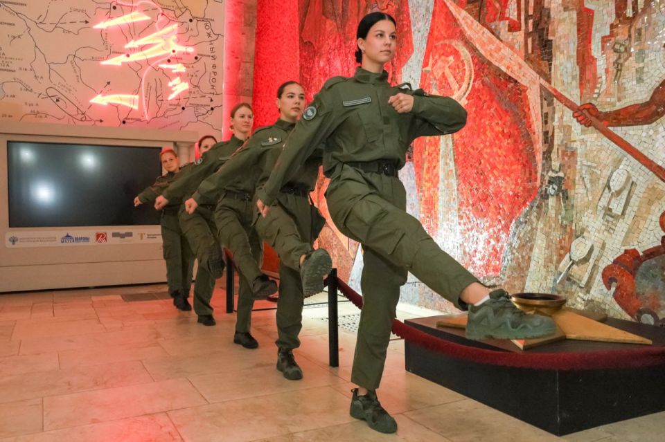 На базе мемориального комплекса на реке Миус продолжается цикл патриотических мероприятий На базе мемориального комплекса на реке Миус продолжается цикл патриотических мероприятий