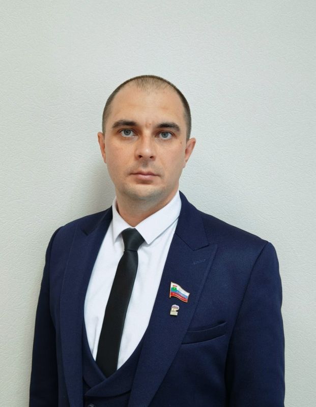 18 сентября в с. Даниловка проведет прием граждан Базикало Иван Сергеевич муниципальный депутат Беловодского муниципального округа от партии «Единая Россия» 18 сентября в с. Даниловка проведет прием граждан Базикало Иван Сергеевич муниципальный депутат Беловодского муниципального округа от партии «Единая Россия»