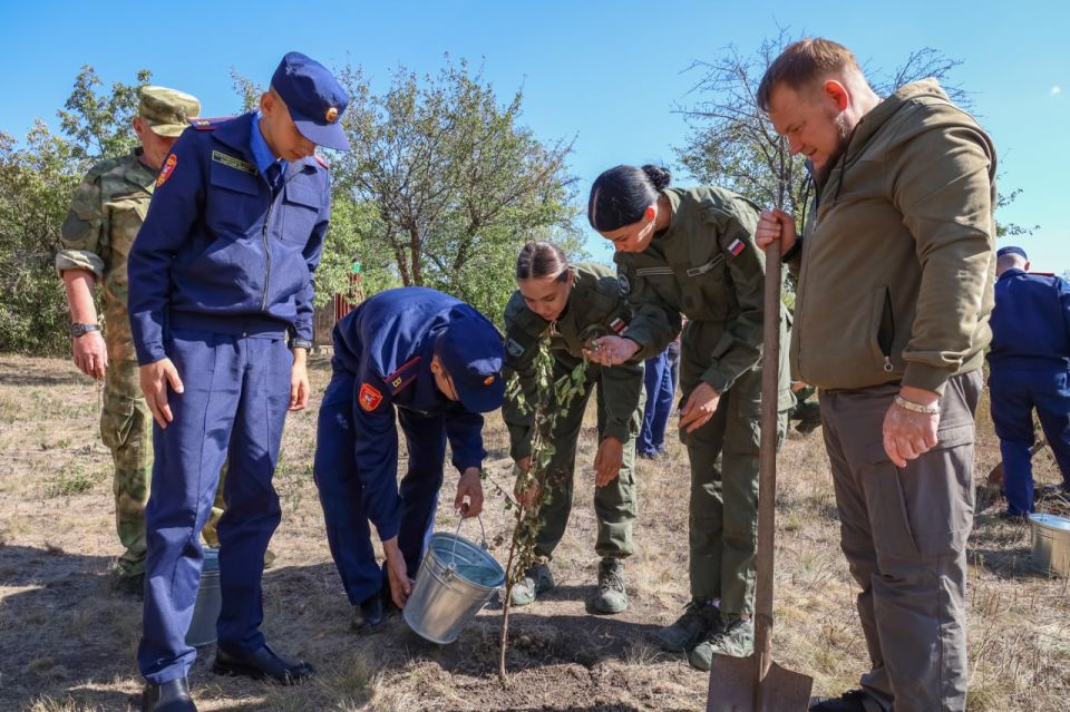 На базе мемориального комплекса на реке Миус продолжается цикл патриотических мероприятий На базе мемориального комплекса на реке Миус продолжается цикл патриотических мероприятий