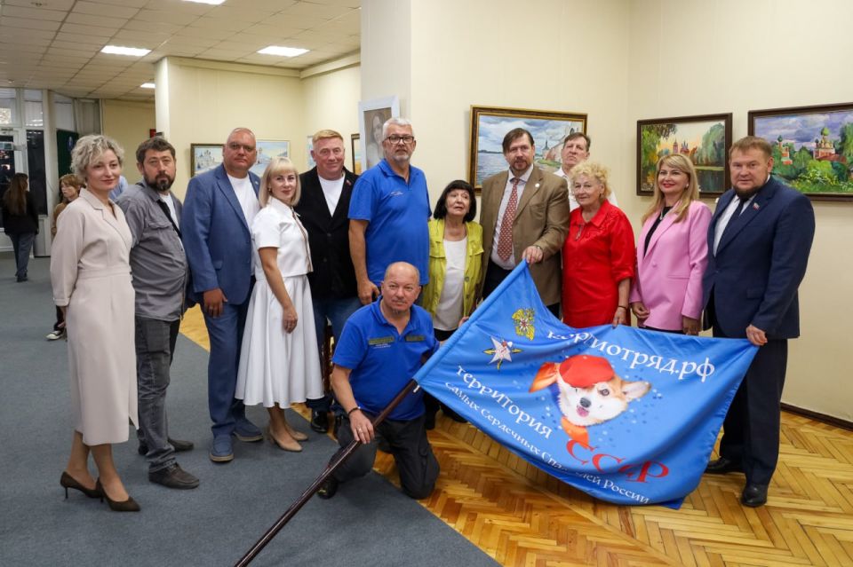 Денис Колесников принял участие в открытии выставки члена Союза художников России Бориса Клементьева «Русский мир» Денис Колесников принял участие в открытии выставки члена Союза художников России Бориса Клементьева «Русский мир»