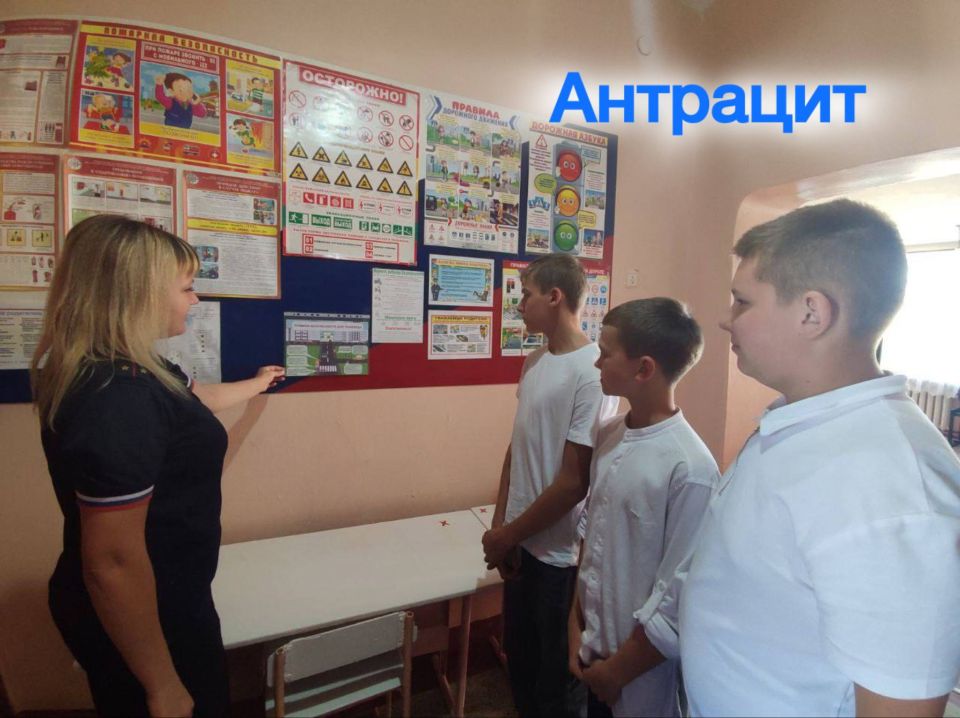 Сотрудники Госавтоинспекции провели уроки дорожной безопасности для школьников Сотрудники Госавтоинспекции провели уроки дорожной безопасности для школьников