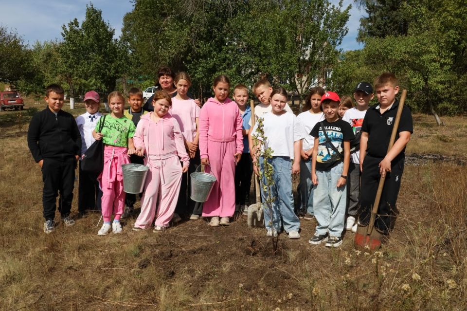 На базе мемориального комплекса на реке Миус продолжается цикл патриотических мероприятий На базе мемориального комплекса на реке Миус продолжается цикл патриотических мероприятий