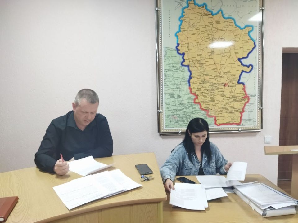 В Ровеньках состоялось заседание комиссии по проведению конкурсного отбора инициативных проектов развития (создания) общественной инфраструктуры муниципальное образование городской округ город Ровеньки Луганской Народной... В Ровеньках состоялось заседание комиссии по проведению конкурсного отбора инициативных проектов развития (создания) общественной инфраструктуры муниципальное образование городской округ город Ровеньки Луганской Народной...