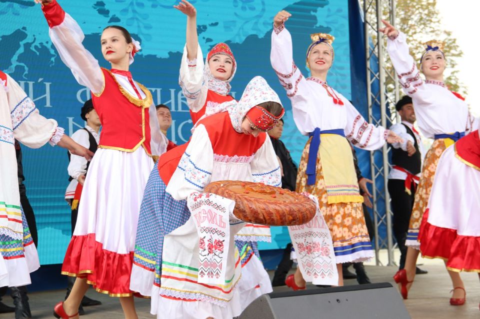 Уникальные мазки единой палитры Уникальные мазки единой палитры