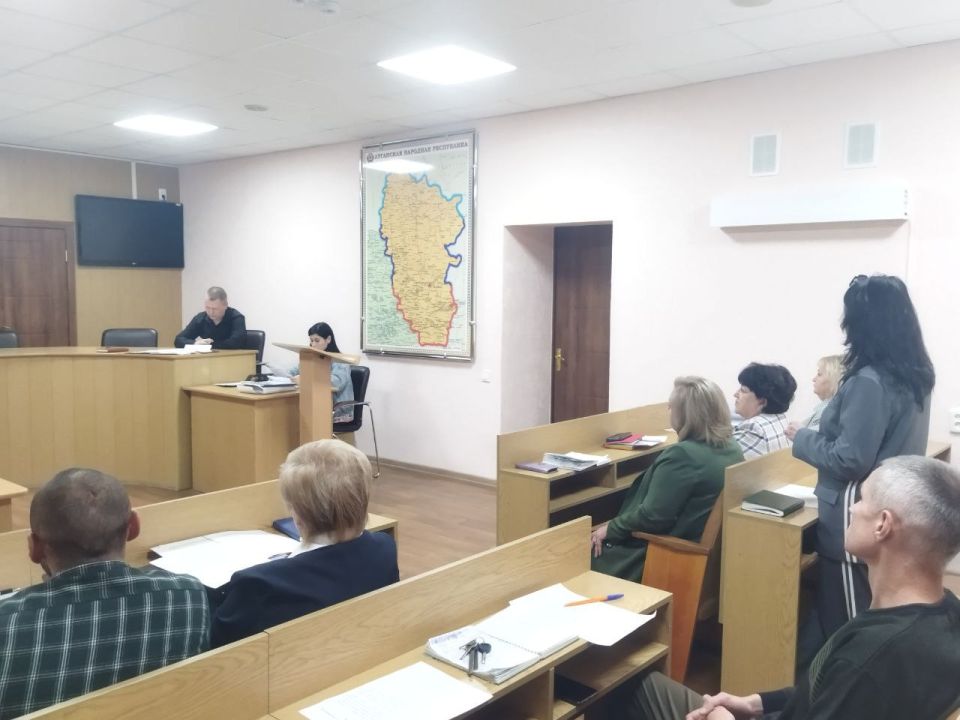 В Ровеньках состоялось заседание комиссии по проведению конкурсного отбора инициативных проектов развития (создания) общественной инфраструктуры муниципальное образование городской округ город Ровеньки Луганской Народной... В Ровеньках состоялось заседание комиссии по проведению конкурсного отбора инициативных проектов развития (создания) общественной инфраструктуры муниципальное образование городской округ город Ровеньки Луганской Народной...