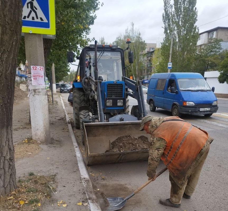 Коммунальные службы проводят работы на территории города Коммунальные службы проводят работы на территории города