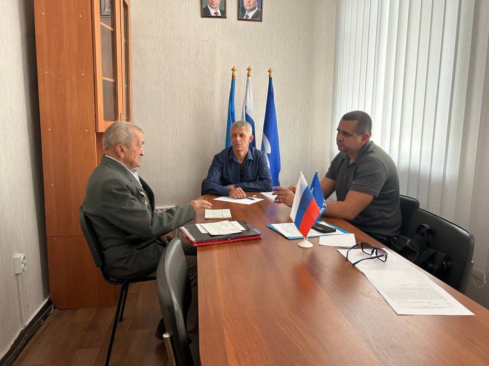 Владимир Чернев: В городе Старобельск прошёл очередной приём в рамках проекта «Мобильный юрист» Владимир Чернев: В городе Старобельск прошёл очередной приём в рамках проекта «Мобильный юрист»