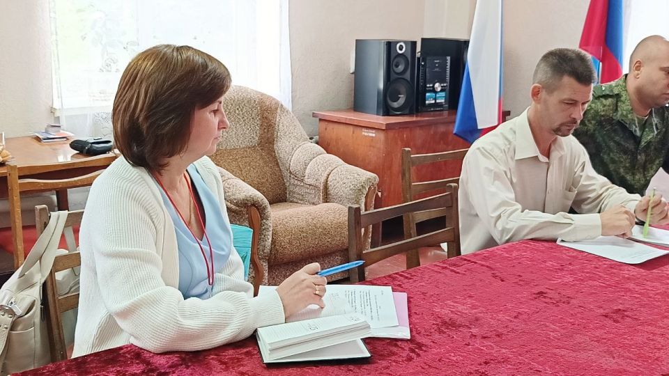 Евгений Бондарь: Встречу, на которой присутствовали родные и близкие погибших защитников Родины, провел мой заместитель в селе Ореховка Евгений Бондарь: Встречу, на которой присутствовали родные и близкие погибших защитников Родины, провел мой заместитель в селе Ореховка