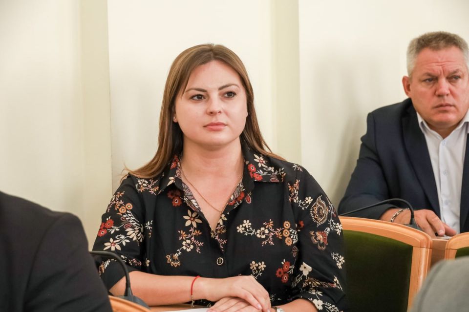 Вопросы восстановления инфраструктуры, жилищного строительства, работы подрядчиков и управляющей компании в фокусе «правительственного часа» Вопросы восстановления инфраструктуры, жилищного строительства, работы подрядчиков и управляющей компании в фокусе «правительственного часа»