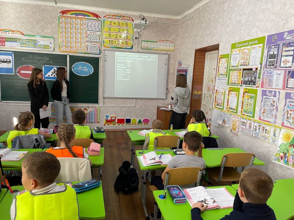 В лицее «Лидер» Беловодского МО провели Всероссийскую Неделю безопасности дорожного движения В лицее «Лидер» Беловодского МО провели Всероссийскую Неделю безопасности дорожного движения