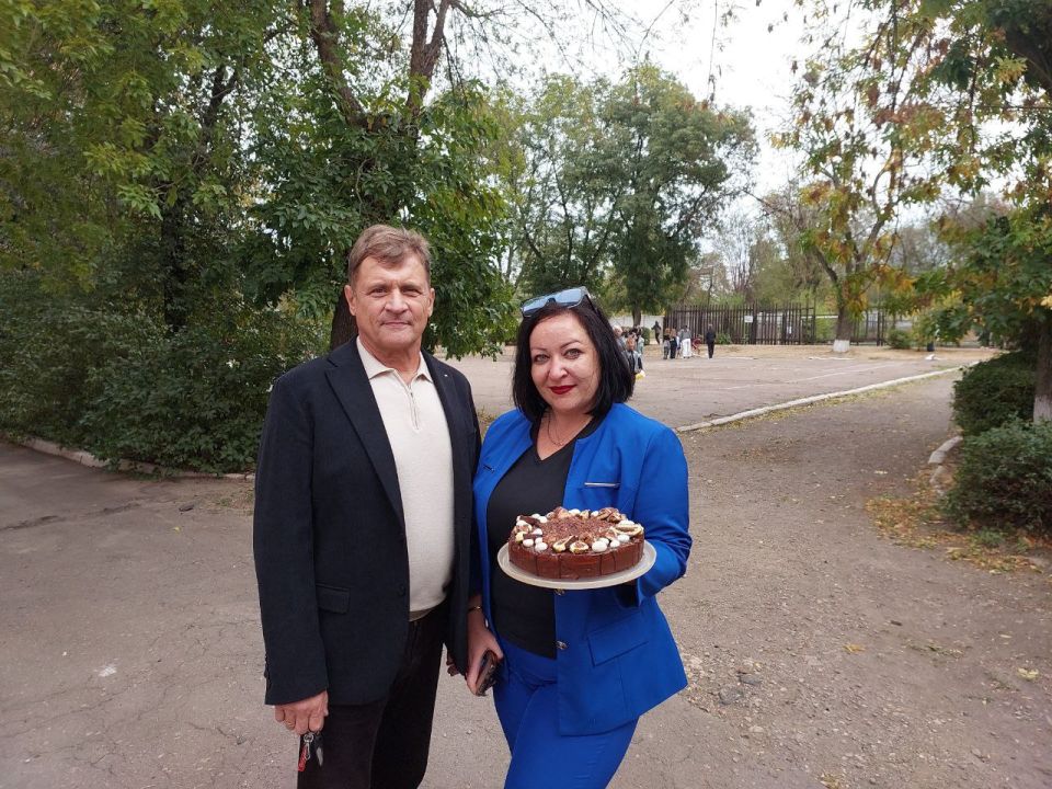 Роман Лысенко: Одним из событий этого предпраздничного дня в Алчевске стала спортивная, активная и креативная ярмарка здоровья «ЗОЖигай» в ГБОУ ЛНР «АСОШ №15» Роман Лысенко: Одним из событий этого предпраздничного дня в Алчевске стала спортивная, активная и креативная ярмарка здоровья «ЗОЖигай» в ГБОУ ЛНР «АСОШ №15»