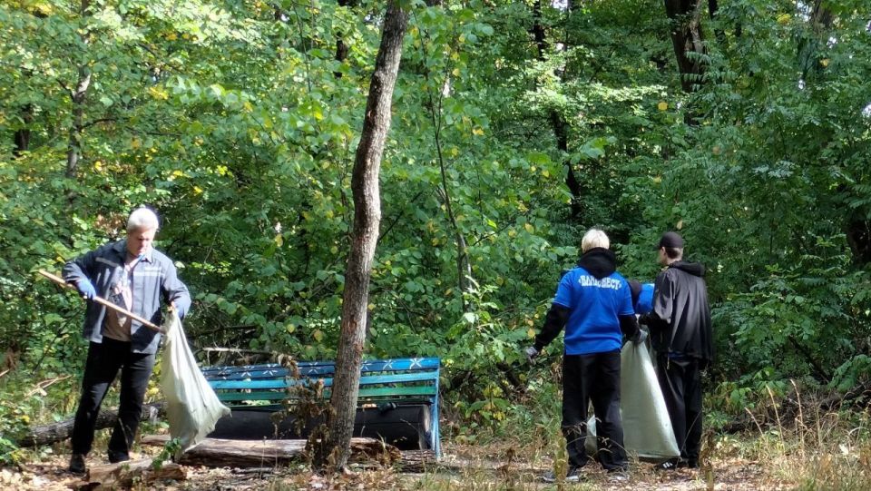 Ровеньки поддержали всероссийский субботник «Зеленая Россия» Ровеньки поддержали всероссийский субботник «Зеленая Россия»