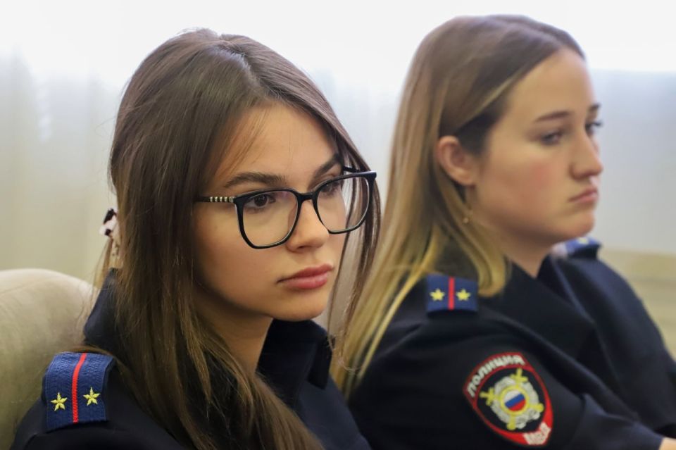 Совещание с молодыми правоохранителями состоялось в МВД по Луганской Народной Республике Совещание с молодыми правоохранителями состоялось в МВД по Луганской Народной Республике