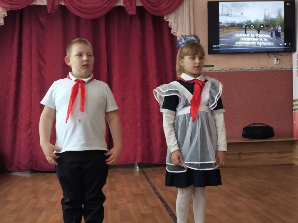 18 сентября руководство и сотрудники УФСБ России по Луганской Народной Республике провели традиционную встречу с воспитанниками ГБОУ ЛНР «Кленовая специальная (коррекционная) школа интернат» 18 сентября руководство и сотрудники УФСБ России по Луганской Народной Республике провели традиционную встречу с воспитанниками ГБОУ ЛНР «Кленовая специальная (коррекционная) школа интернат»