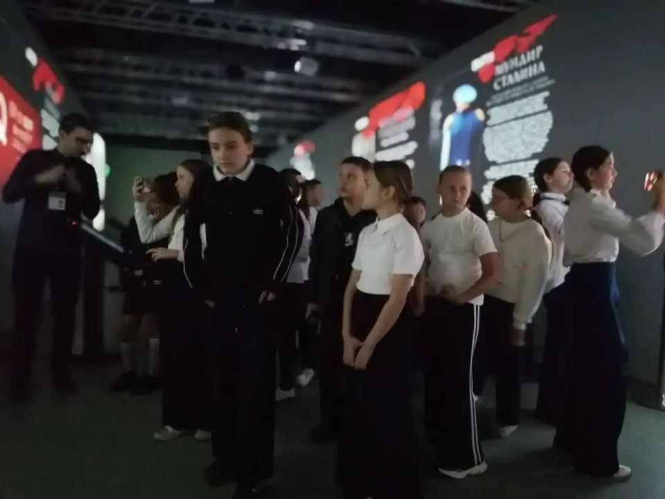 Обучающиеся 5-А и 5-Б классов "СЛСШС Обучающиеся 5-А и 5-Б классов "СЛСШС